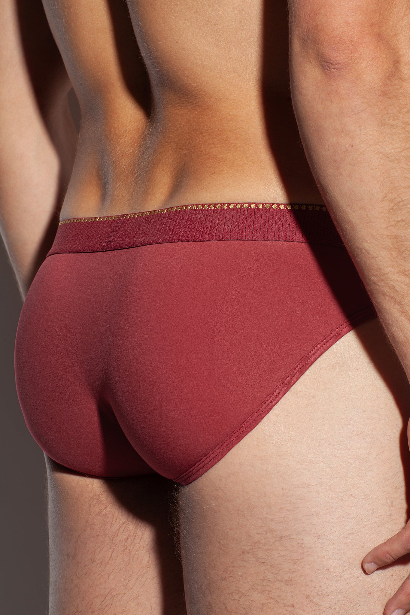 GREEK VINES BRIEF - RED