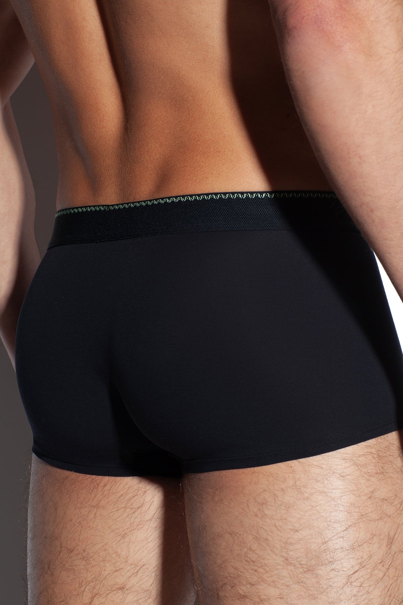 GREEK IRIS TRUNK - BLACK